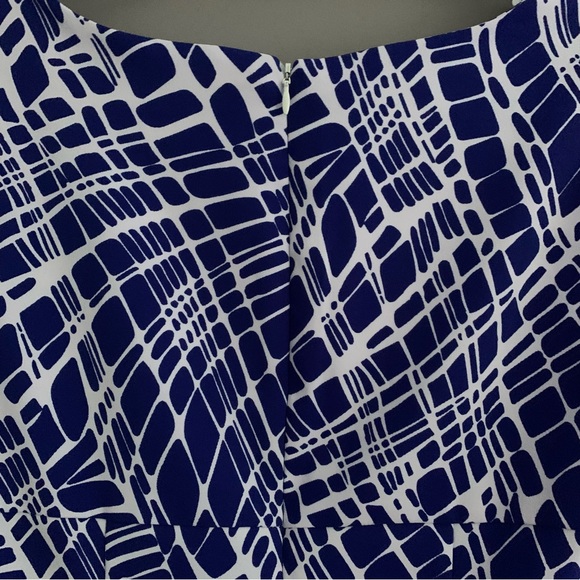 Ronni Nicole Size 10 Blue and White Patterned Dress - Picture 4 of 9